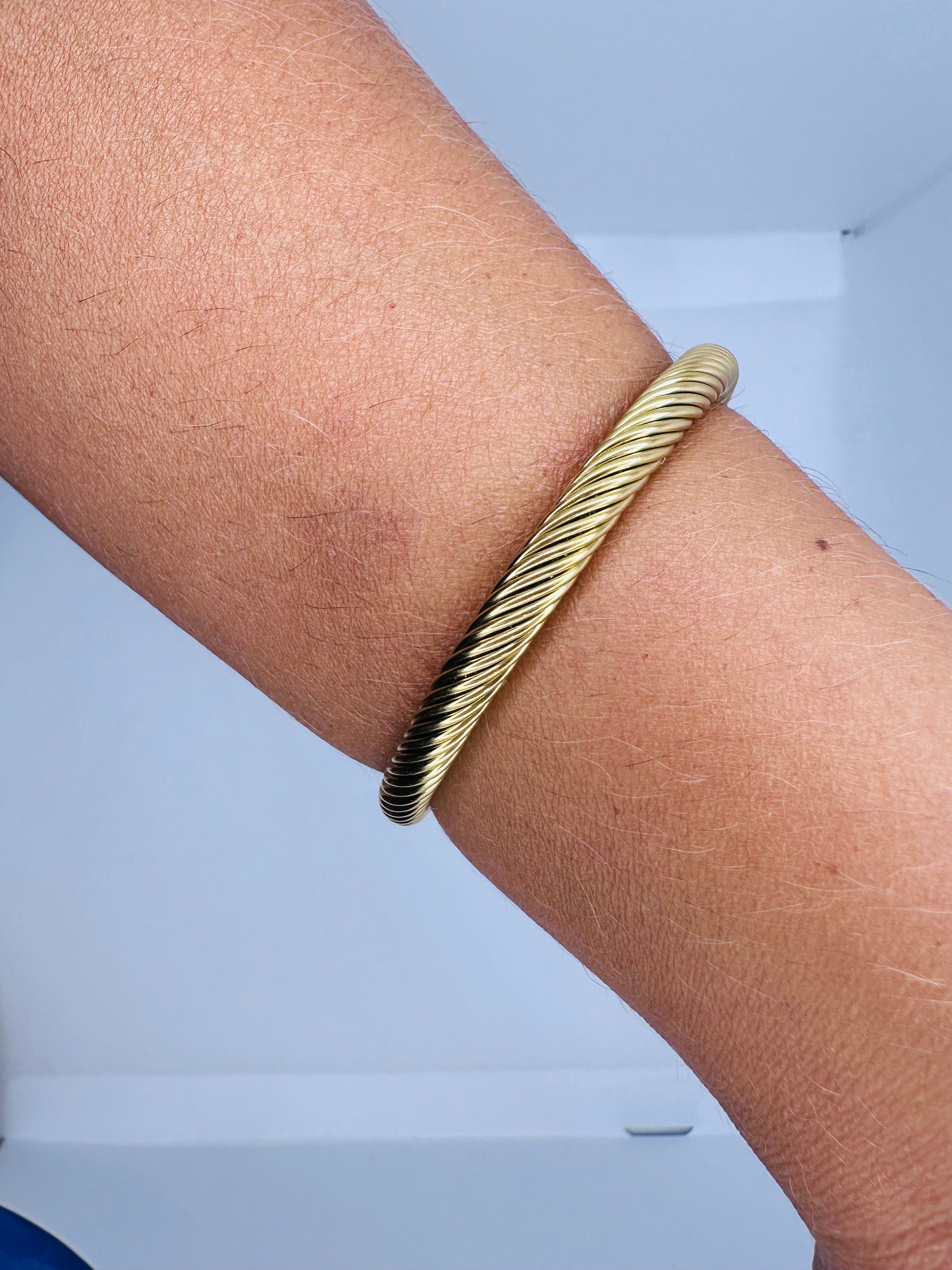 Bracciale rigido