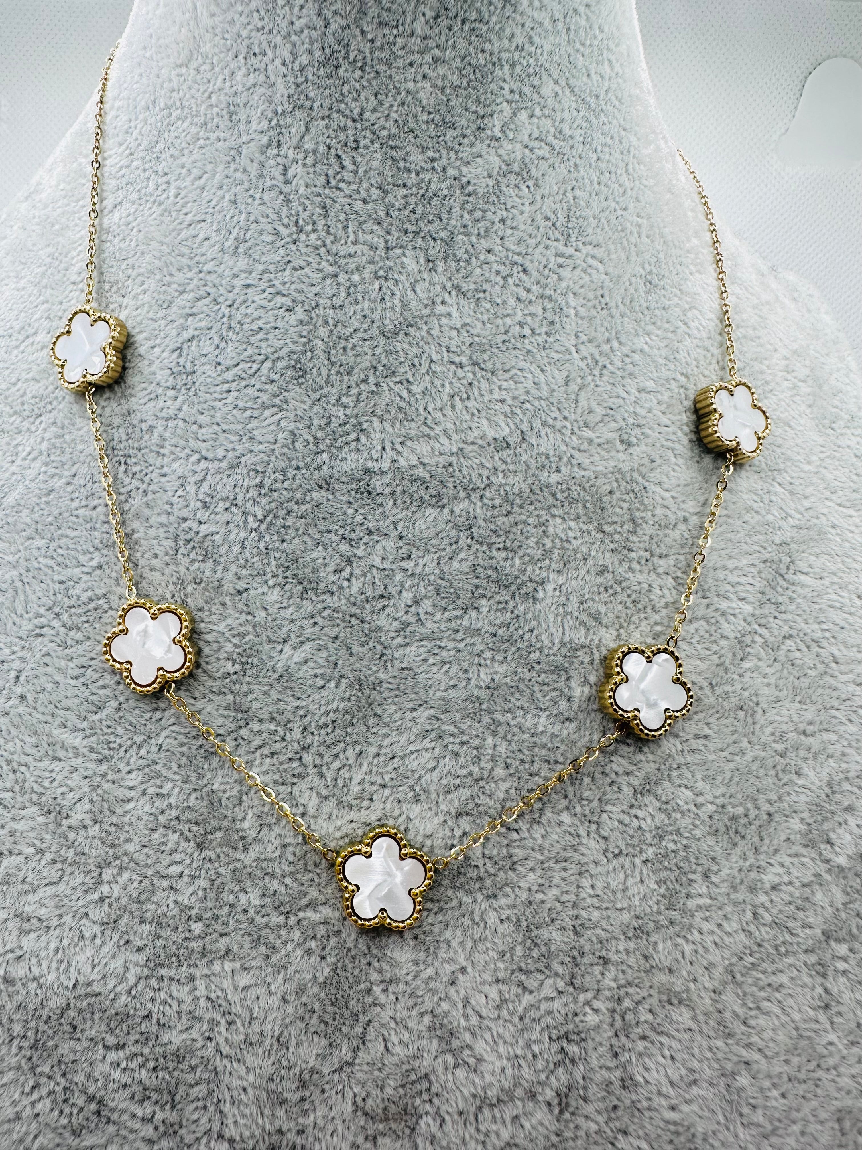 Collana flowers