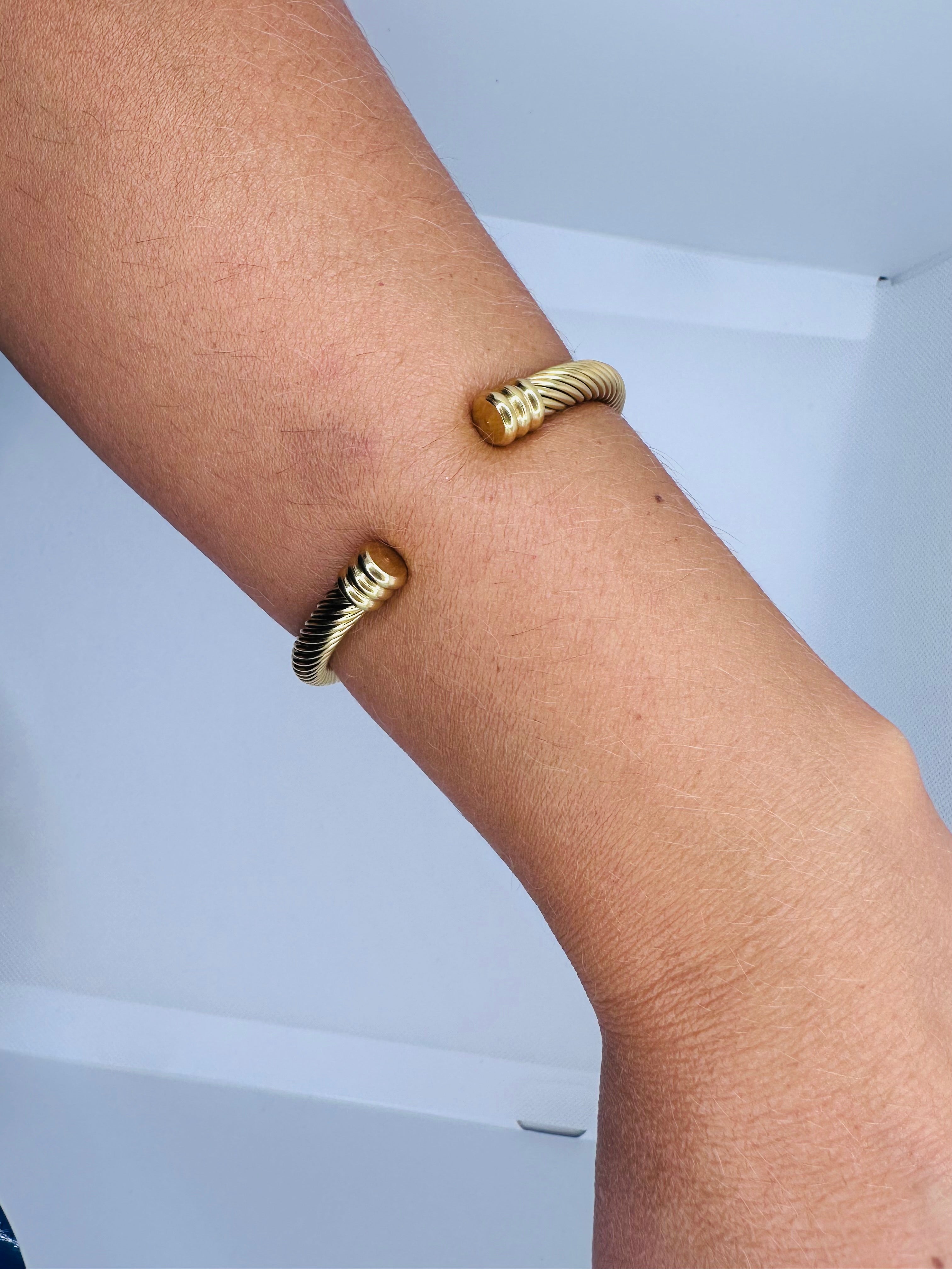 Bracciale rigido